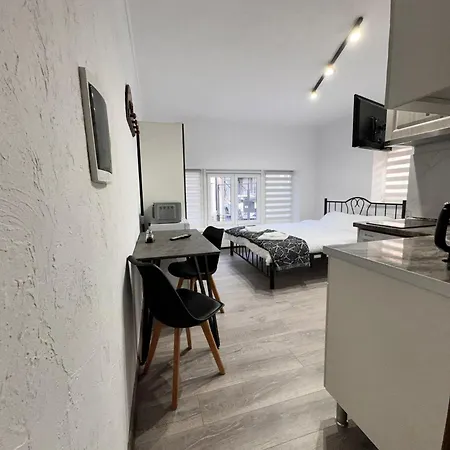 Small House *